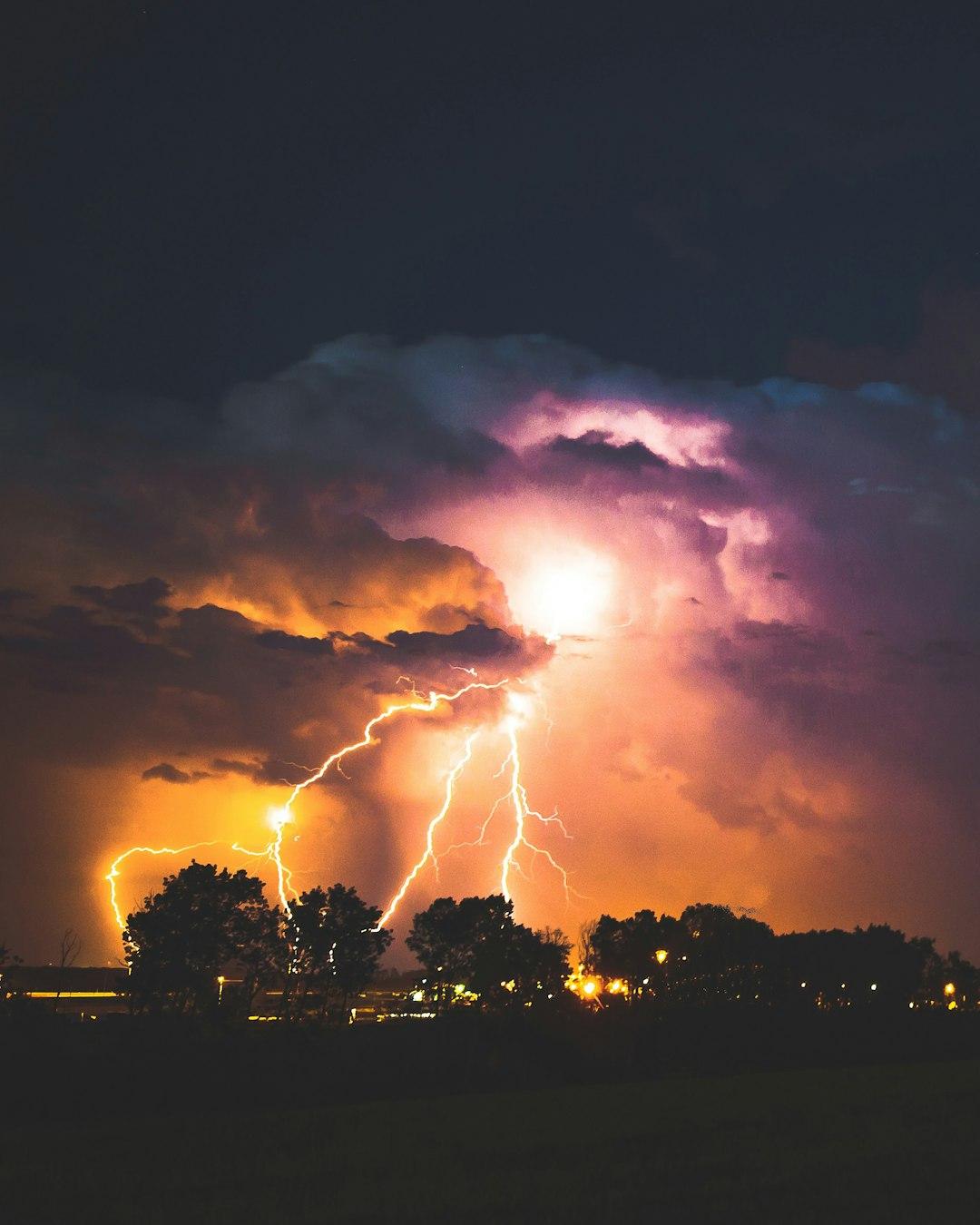 4-Steps of Lightning