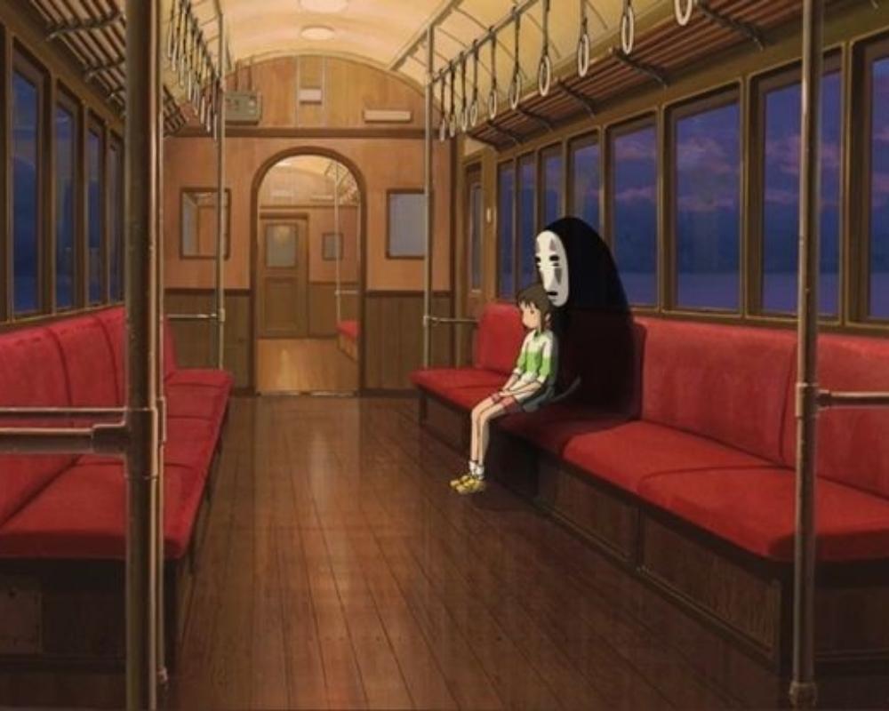 5.The Silent Train Scene: Healing Has No Drama