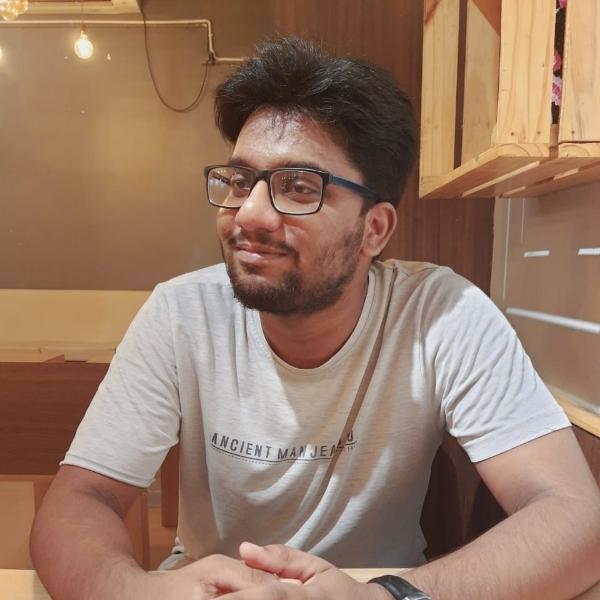Ankit Singh (@bloggerhobbit) - Profile Photo