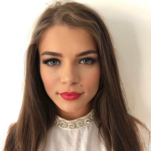 Ana V (@whyana) - Profile Photo